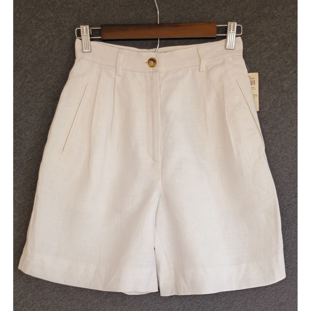 Vintage INC International Concepts White 100% Linen Pleated Shorts Womens 4 NEW